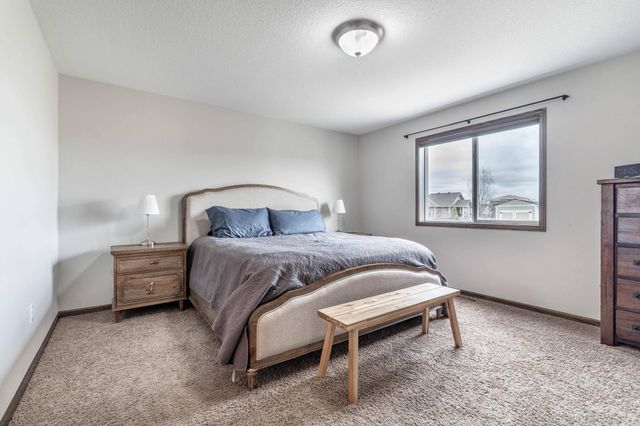 1557 Johnson Drive S, Moorhead, MN 56560