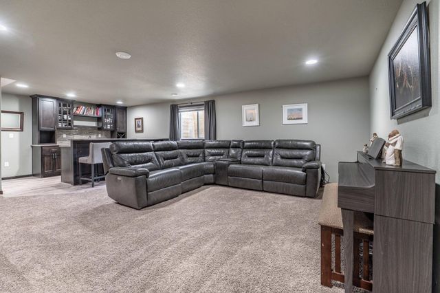 1557 Johnson Drive S, Moorhead, MN 56560