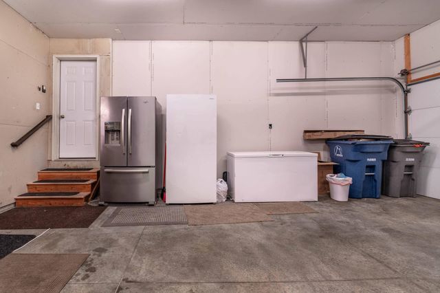 1557 Johnson Drive S, Moorhead, MN 56560