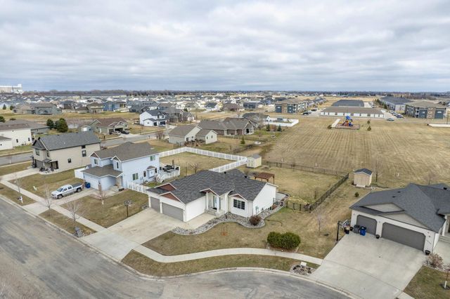 1557 Johnson Drive S, Moorhead, MN 56560