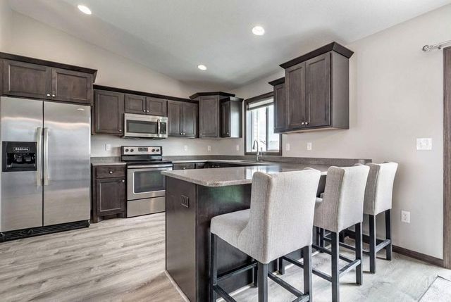 1557 Johnson Drive S, Moorhead, MN 56560