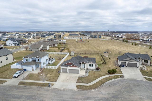 1557 Johnson Drive S, Moorhead, MN 56560