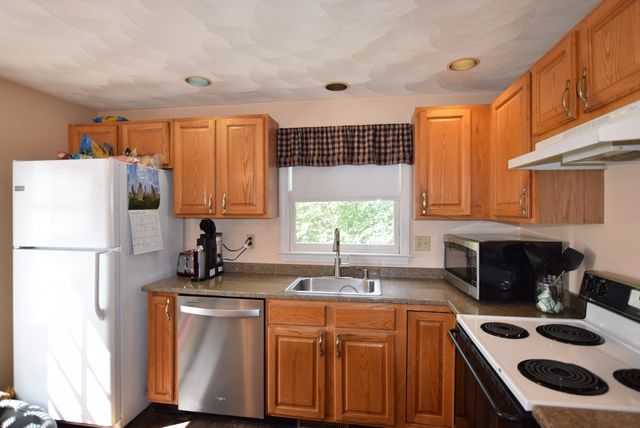 130 B Street, Dracut, MA 01826
