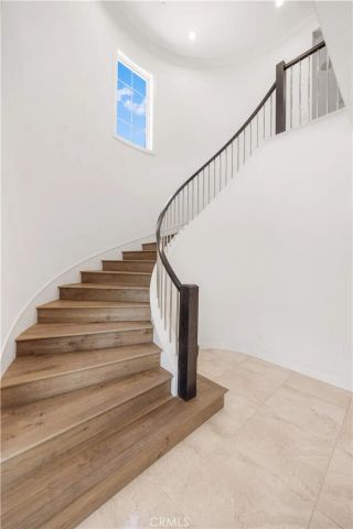 92 Interstellar, Irvine, CA 92618