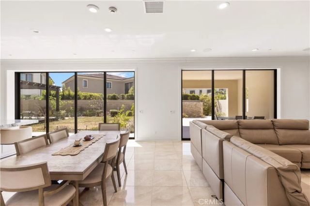 92 Interstellar, Irvine, CA 92618