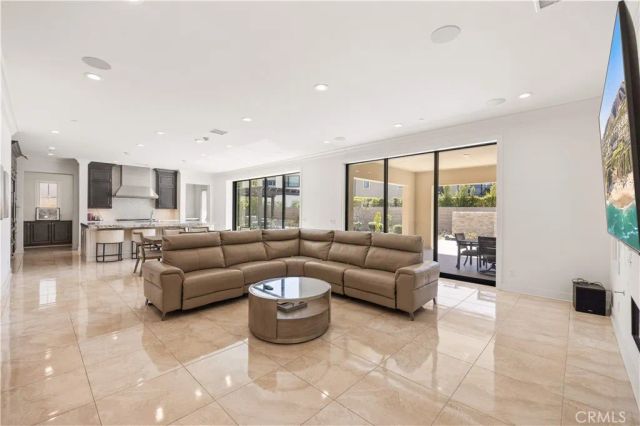 92 Interstellar, Irvine, CA 92618