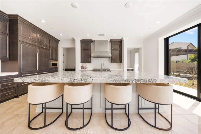 92 Interstellar, Irvine, CA 92618
