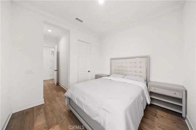 92 Interstellar, Irvine, CA 92618