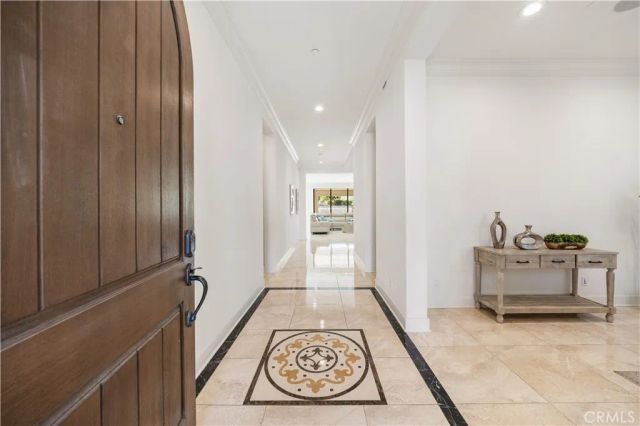 92 Interstellar, Irvine, CA 92618
