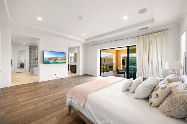 92 Interstellar, Irvine, CA 92618
