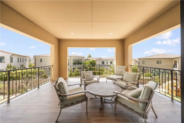 92 Interstellar, Irvine, CA 92618