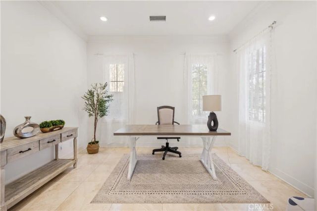 92 Interstellar, Irvine, CA 92618