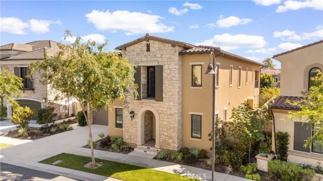 92 Interstellar, Irvine, CA 92618