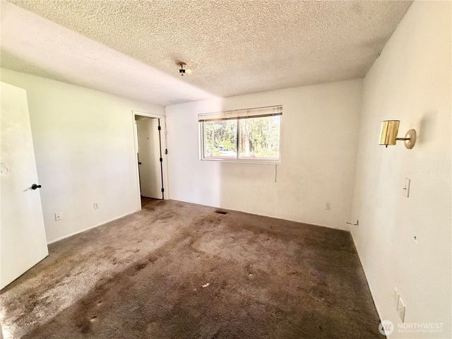16112 68th Avenue Ct E, Puyallup, WA 98375