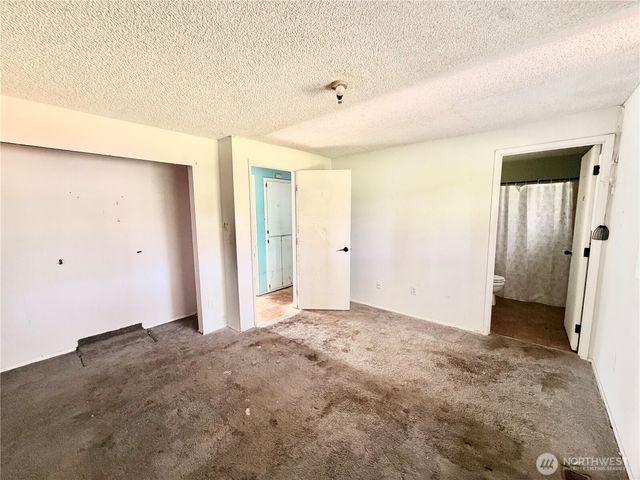 16112 68th Avenue Ct E, Puyallup, WA 98375