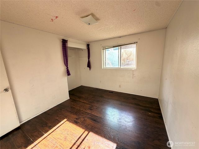 16112 68th Avenue Ct E, Puyallup, WA 98375