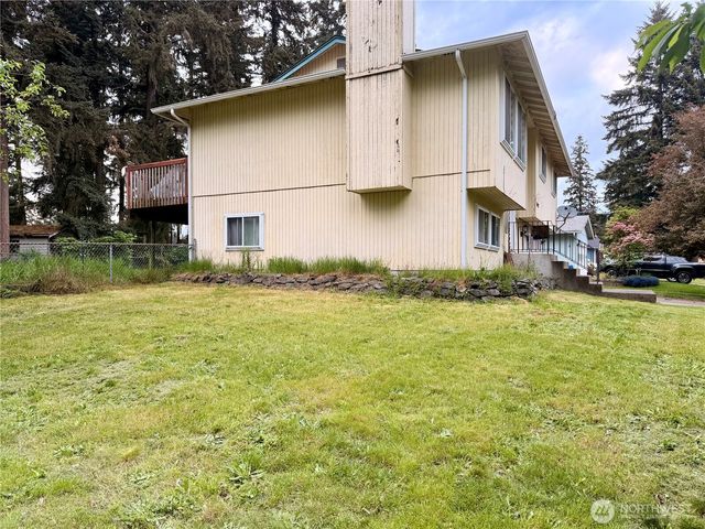 16112 68th Avenue Ct E, Puyallup, WA 98375