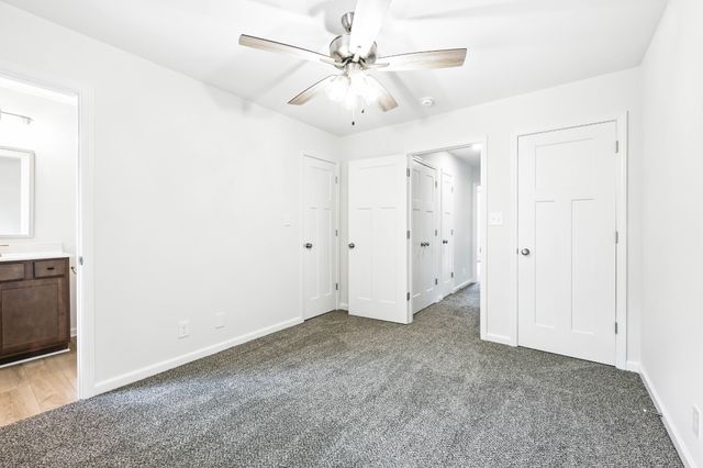 1227 Greenfield Dr, Clarksville, TN 37040