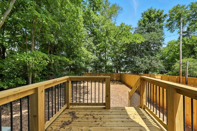 1227 Greenfield Dr, Clarksville, TN 37040