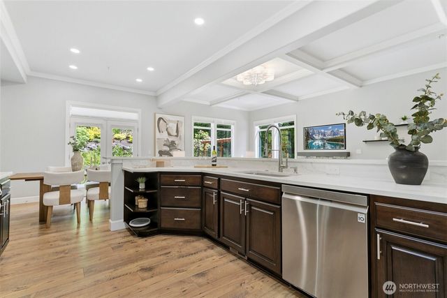 6853 166th Place SE, Bellevue, WA 98006