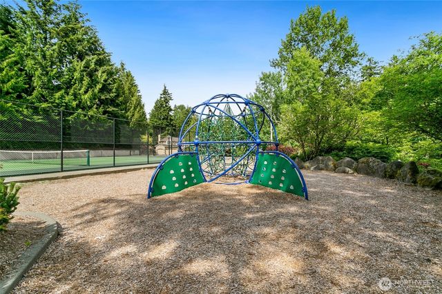 6853 166th Place SE, Bellevue, WA 98006