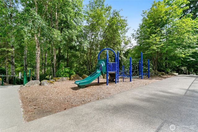 6853 166th Place SE, Bellevue, WA 98006
