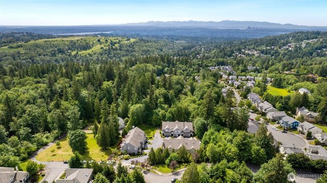 6853 166th Place SE, Bellevue, WA 98006