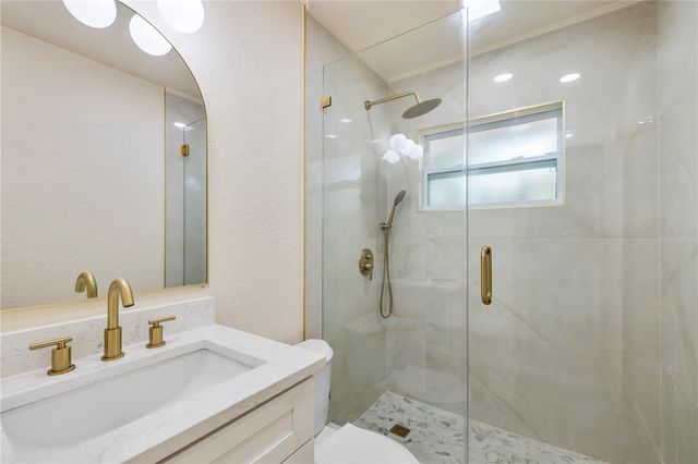 5538 6TH AVENUE N, St Petersburg, FL 33710
