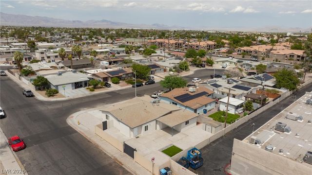 6121 Sonoma Circle, Las Vegas, NV 89107