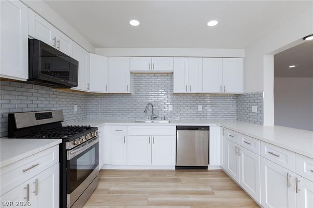 6121 Sonoma Circle, Las Vegas, NV 89107