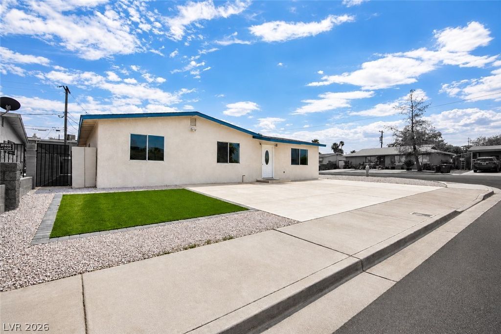 6121 Sonoma Circle, Las Vegas, NV 89107