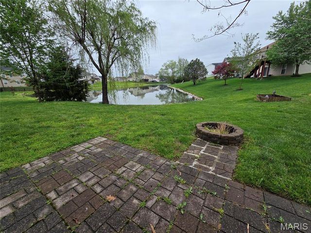 1391 Orchard Lakes Circle, Belleville, IL 62220