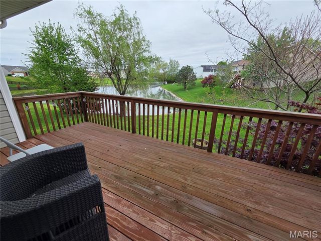 1391 Orchard Lakes Circle, Belleville, IL 62220