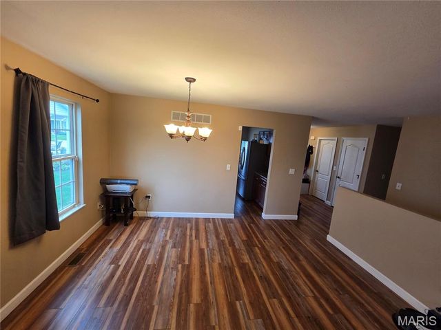 1391 Orchard Lakes Circle, Belleville, IL 62220