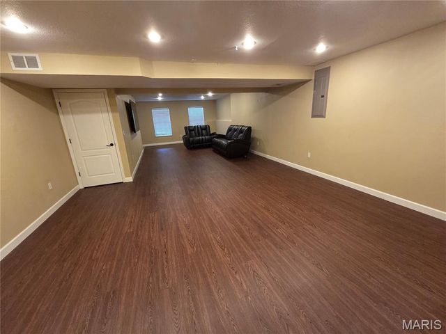 1391 Orchard Lakes Circle, Belleville, IL 62220