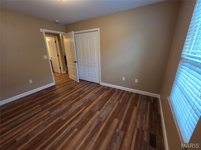 1391 Orchard Lakes Circle, Belleville, IL 62220