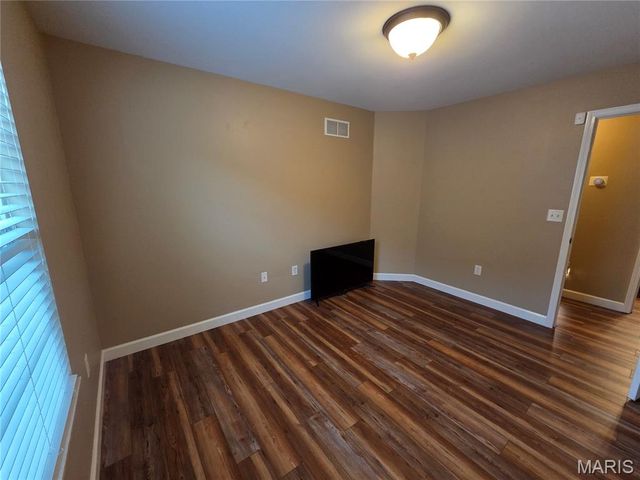 1391 Orchard Lakes Circle, Belleville, IL 62220