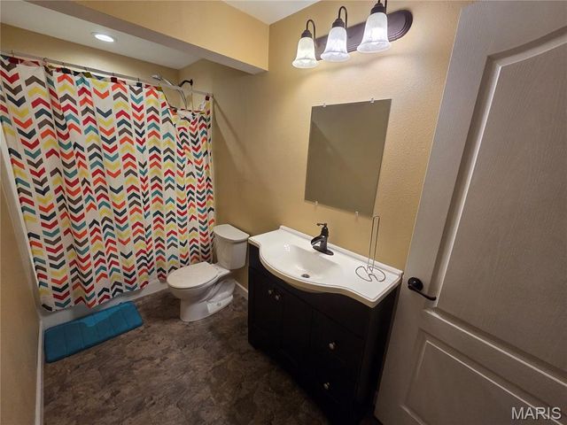 1391 Orchard Lakes Circle, Belleville, IL 62220
