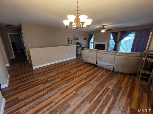 1391 Orchard Lakes Circle, Belleville, IL 62220