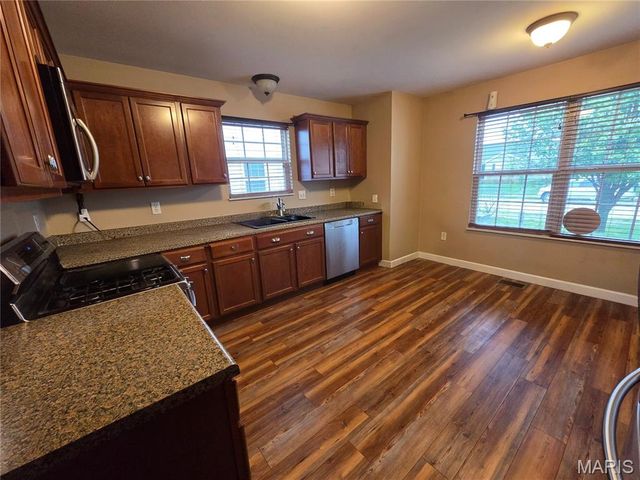 1391 Orchard Lakes Circle, Belleville, IL 62220