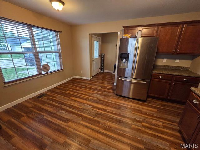 1391 Orchard Lakes Circle, Belleville, IL 62220
