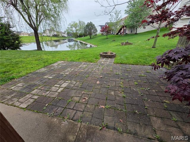 1391 Orchard Lakes Circle, Belleville, IL 62220
