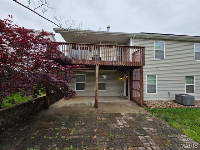 1391 Orchard Lakes Circle, Belleville, IL 62220