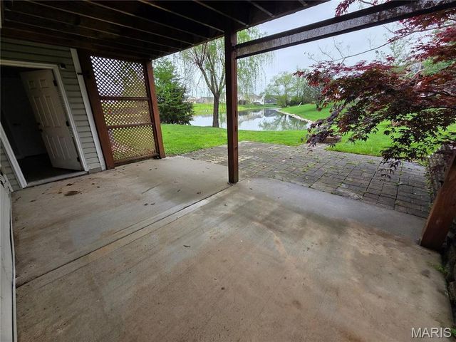 1391 Orchard Lakes Circle, Belleville, IL 62220