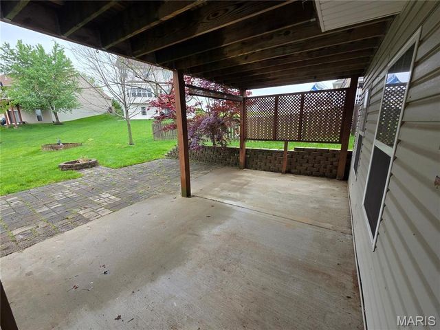 1391 Orchard Lakes Circle, Belleville, IL 62220