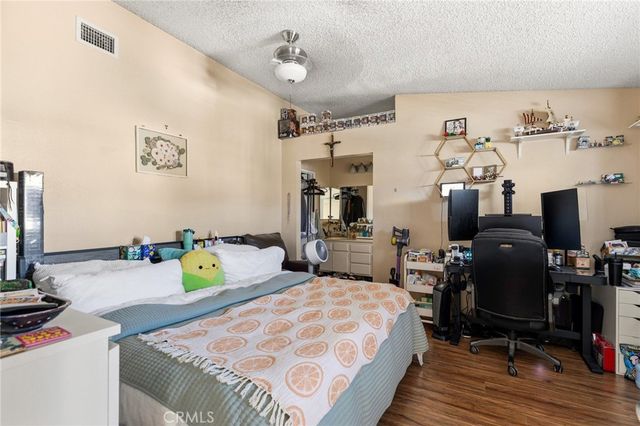 11545 Honeyglen, Pacoima, CA 91331