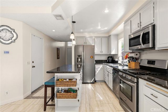 11545 Honeyglen, Pacoima, CA 91331