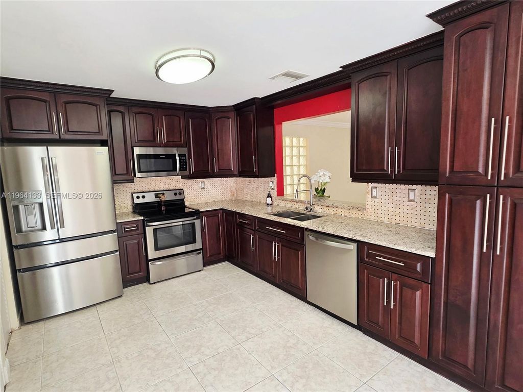 15222 SW 111th St 15222, Miami, FL 33196