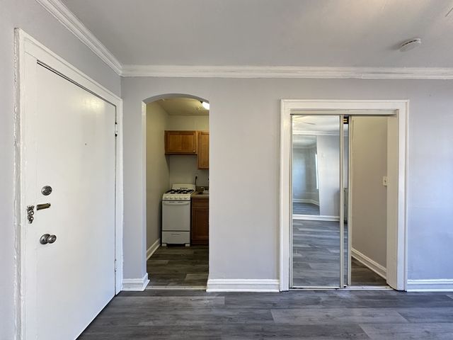 661 W Sheridan Road 506, Chicago, IL 60613