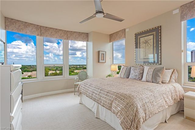 7117 Pelican Bay BLVD 701, Naples, FL 34108